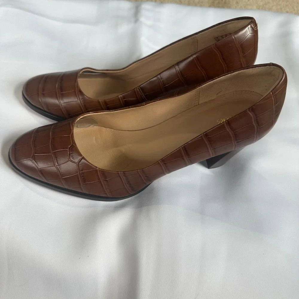 Clarks Kaylin Cara 2 Dark Brown Croc Embossed Leather Block Heel Pumps Size 10W